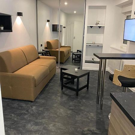 Studio En Hyper Centre De Dole Apartment Ngoại thất bức ảnh