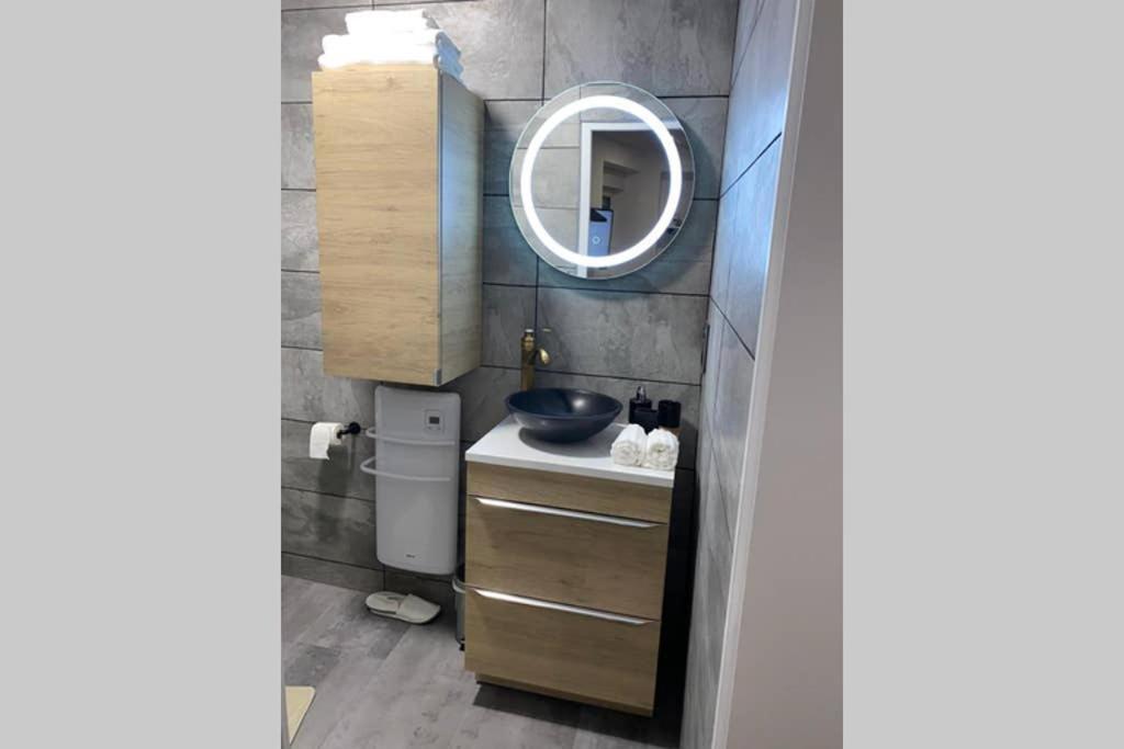 Studio En Hyper Centre De Dole Apartment Ngoại thất bức ảnh