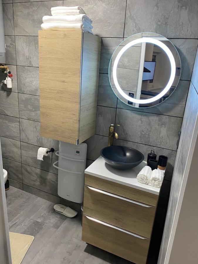 Studio En Hyper Centre De Dole Apartment Ngoại thất bức ảnh